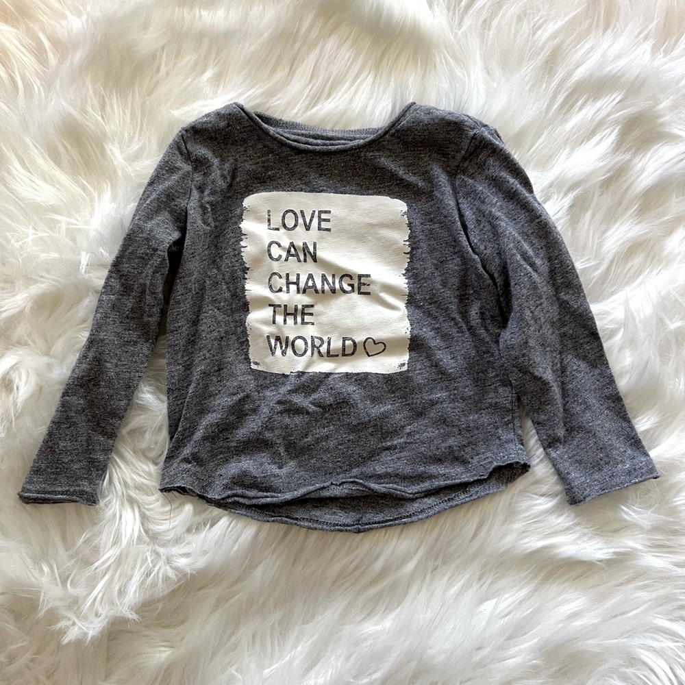 Baby girls Love Shirt Size 18 mos